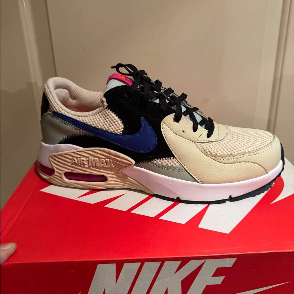 Nike Air Max Sneakers in Cream and Black